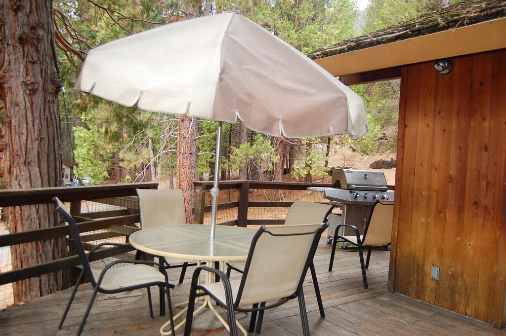 17B Tylers Timber Lodge Wawona Exterior photo